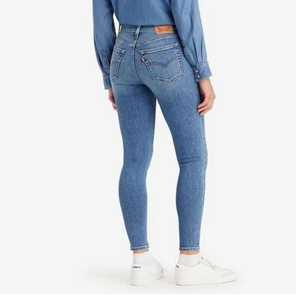 5/25$ ✨ 720 High Rise Levi’s Jeans - Picture 2 of 8